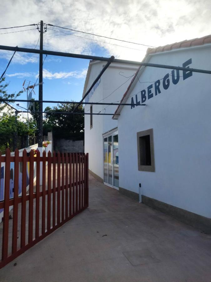 Mirador De Ribadiso Hostel Arzua Bagian luar foto