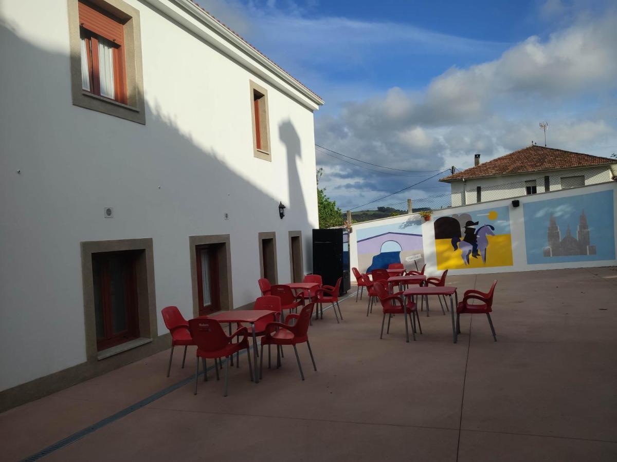 Mirador De Ribadiso Hostel Arzua Bagian luar foto